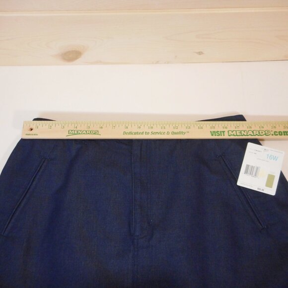 Liz Claiborne Women's size 16W Chambray Skirt Navy Blue Knee-Length NWT - Picture 4 of 10
